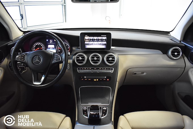 MERCEDES-BENZ GLC 220 d 4Matic Sport